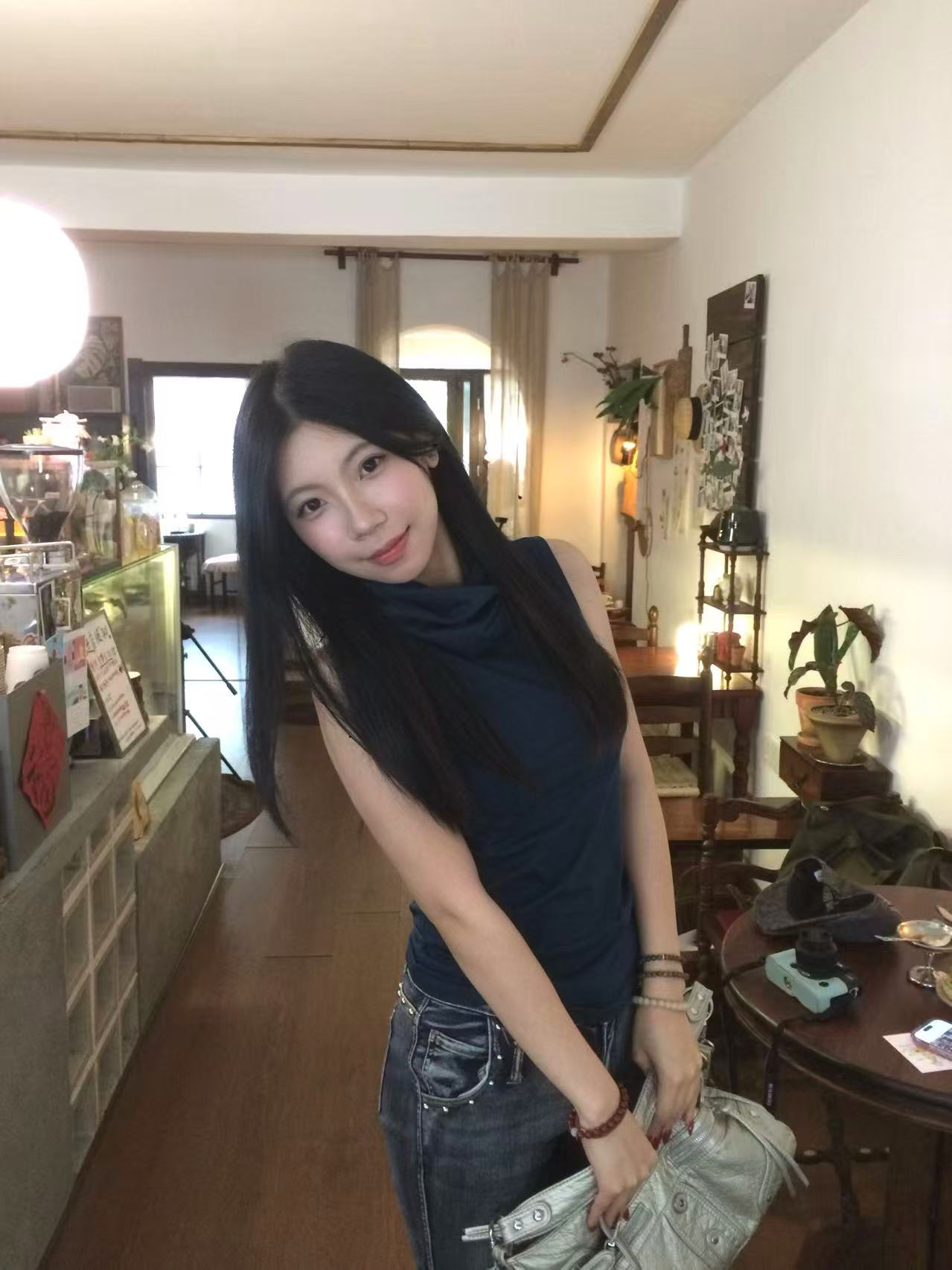 谢泳心个人照片
